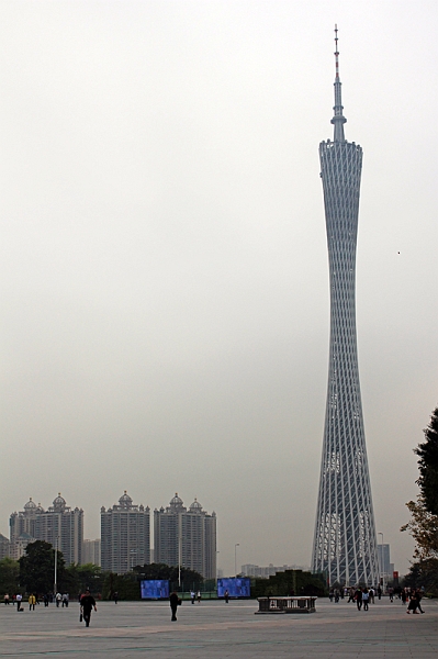 2017-04-13_153515 china-2017.jpg - Kanton - modernes Stadtzentrum am Perlfluss